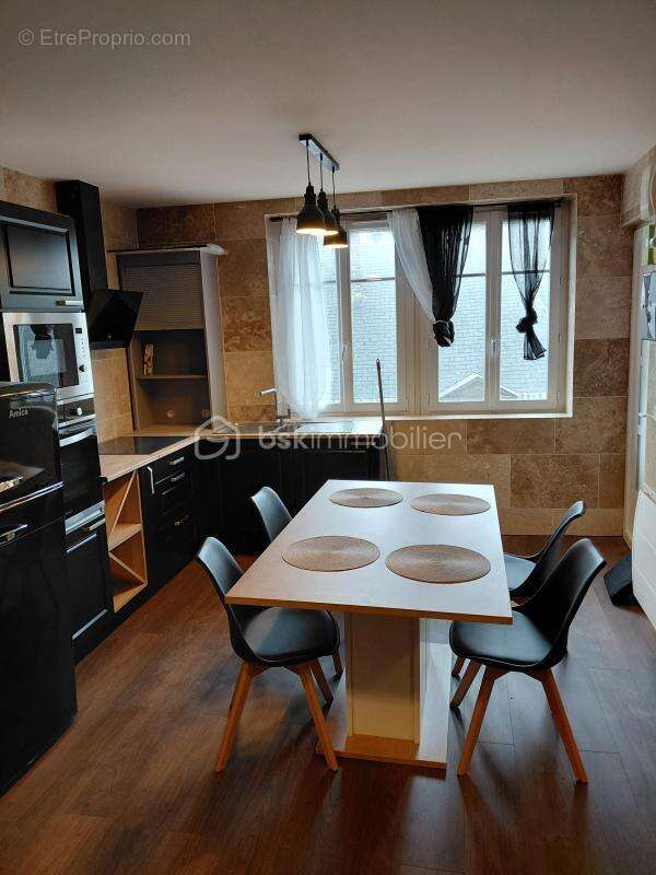 Très Beau 2 pièces entièrement rénové - photo 3