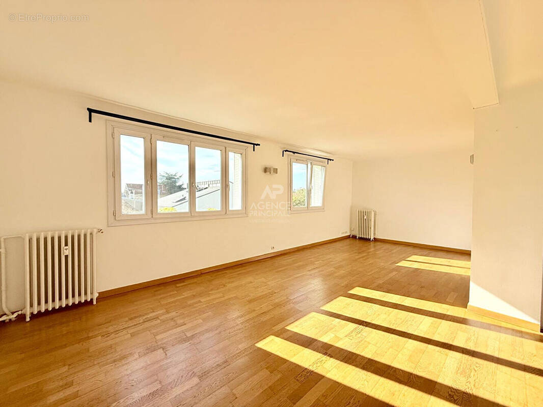 Appartement à CARRIERES-SUR-SEINE