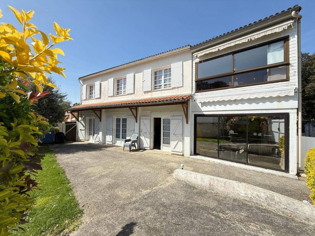 Maison à SAINT-PALAIS-SUR-MER
