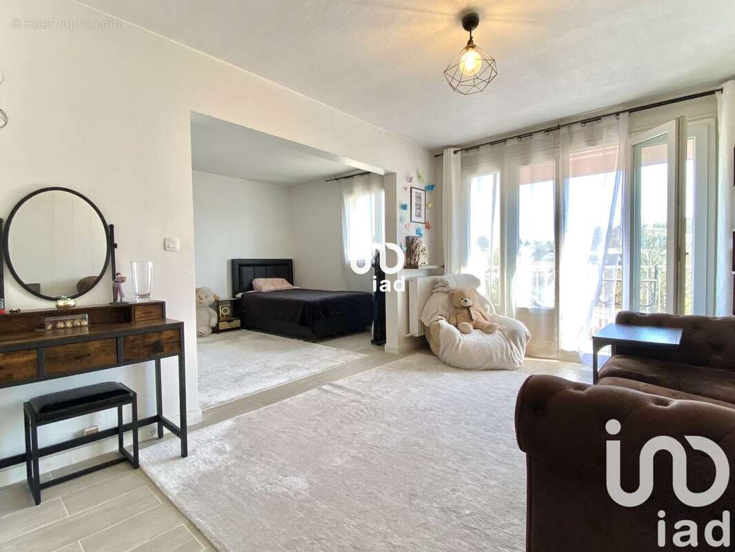 Photo 3 - Appartement à LIVRY-GARGAN