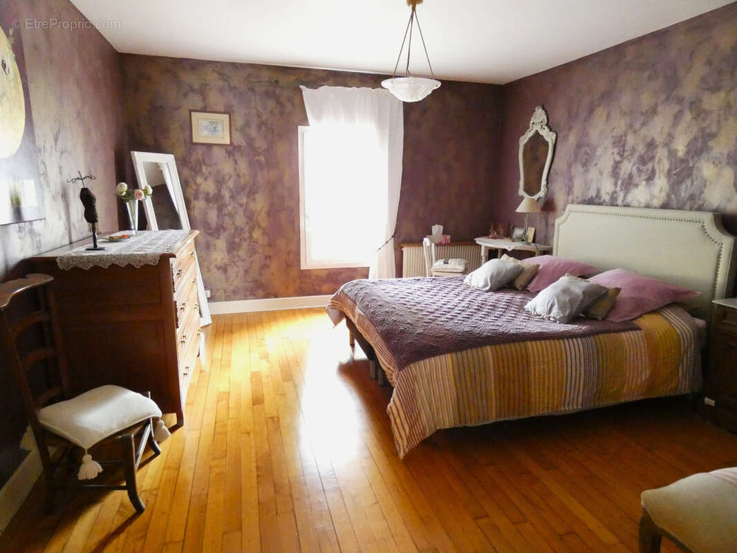 Maison à SAINT-LEON-SUR-L'ISLE