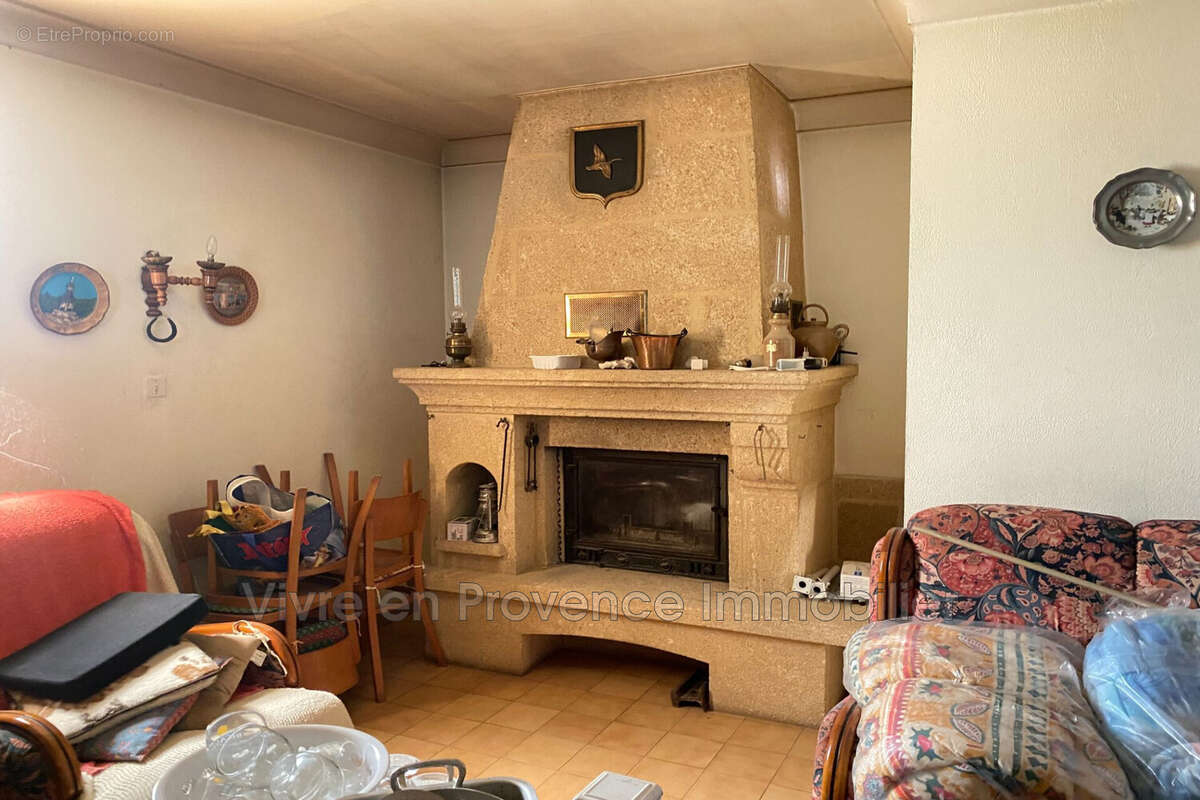 Maison à COURTHEZON