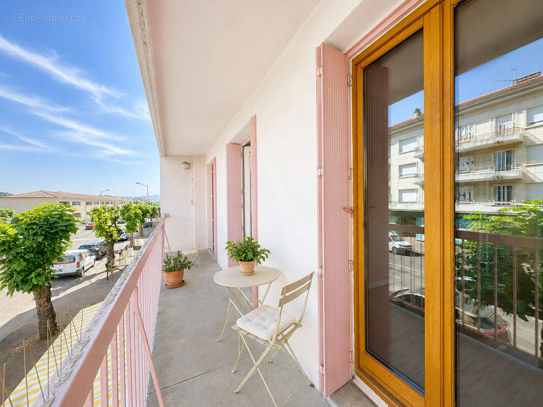 Appartement à SAINT-MAURICE-L'EXIL