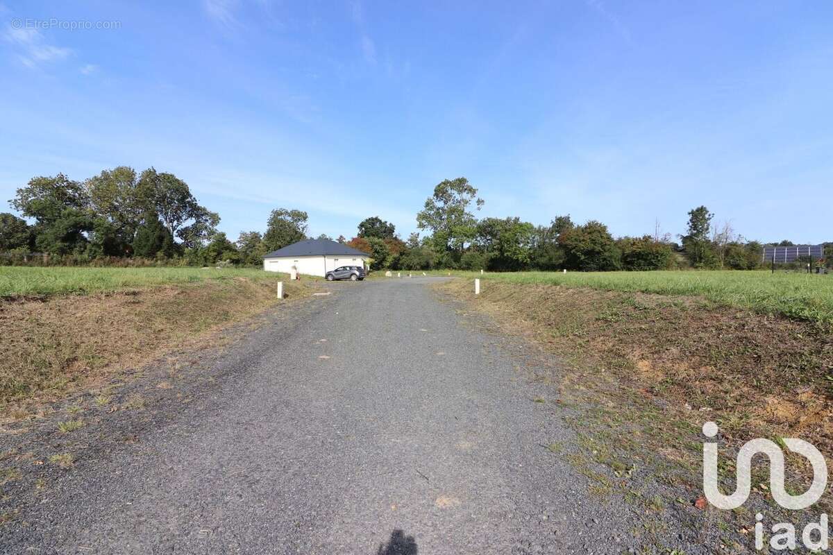 Photo 3 - Terrain à AGY