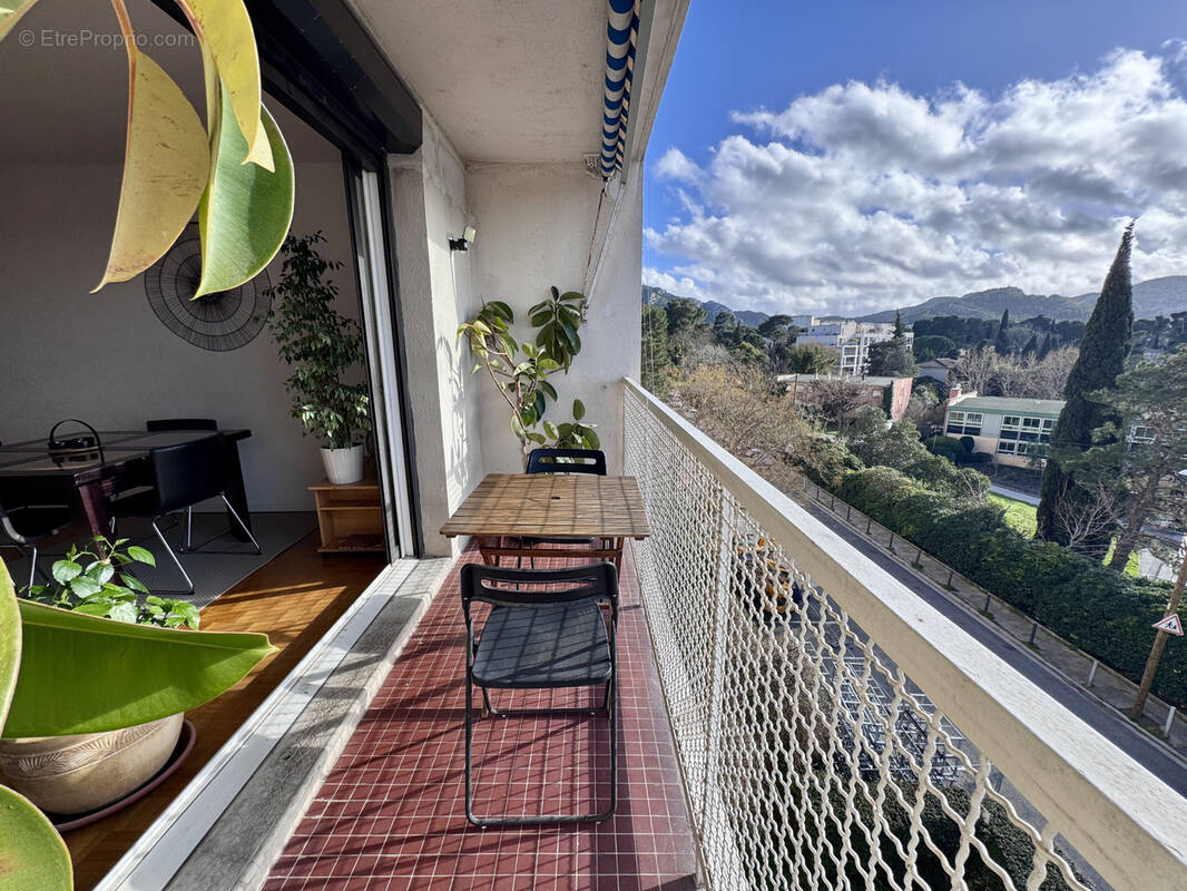 Appartement à MARSEILLE-9E