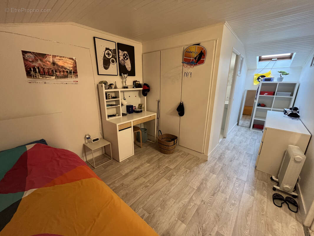 Grande Maison Familiale avec revenu locatif ! - photo 10