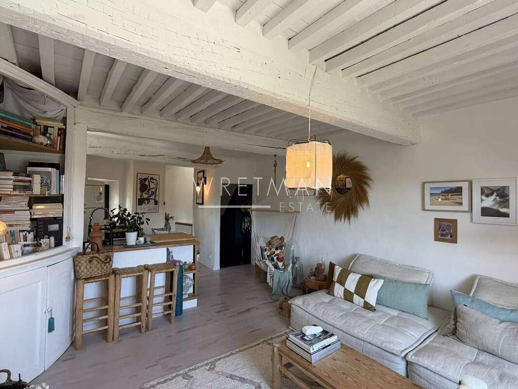 Appartement à CLAVIERS