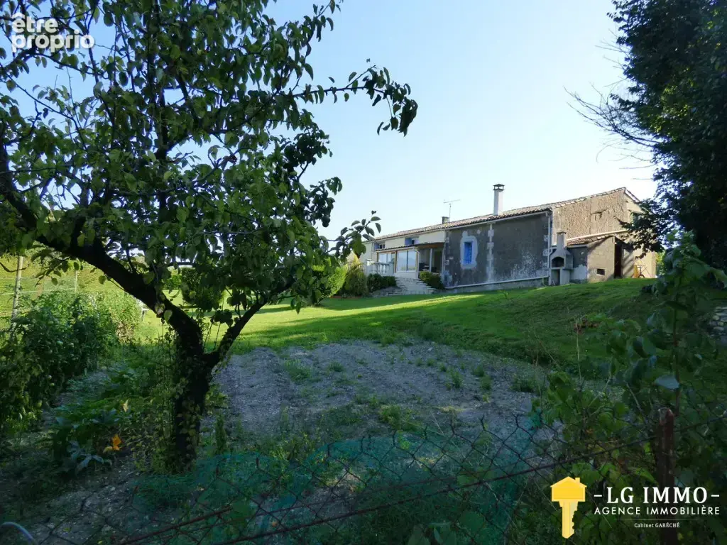 Propriété avec dépendance d'environ 285m2 près du pittoresque port de Chenac - photo 18