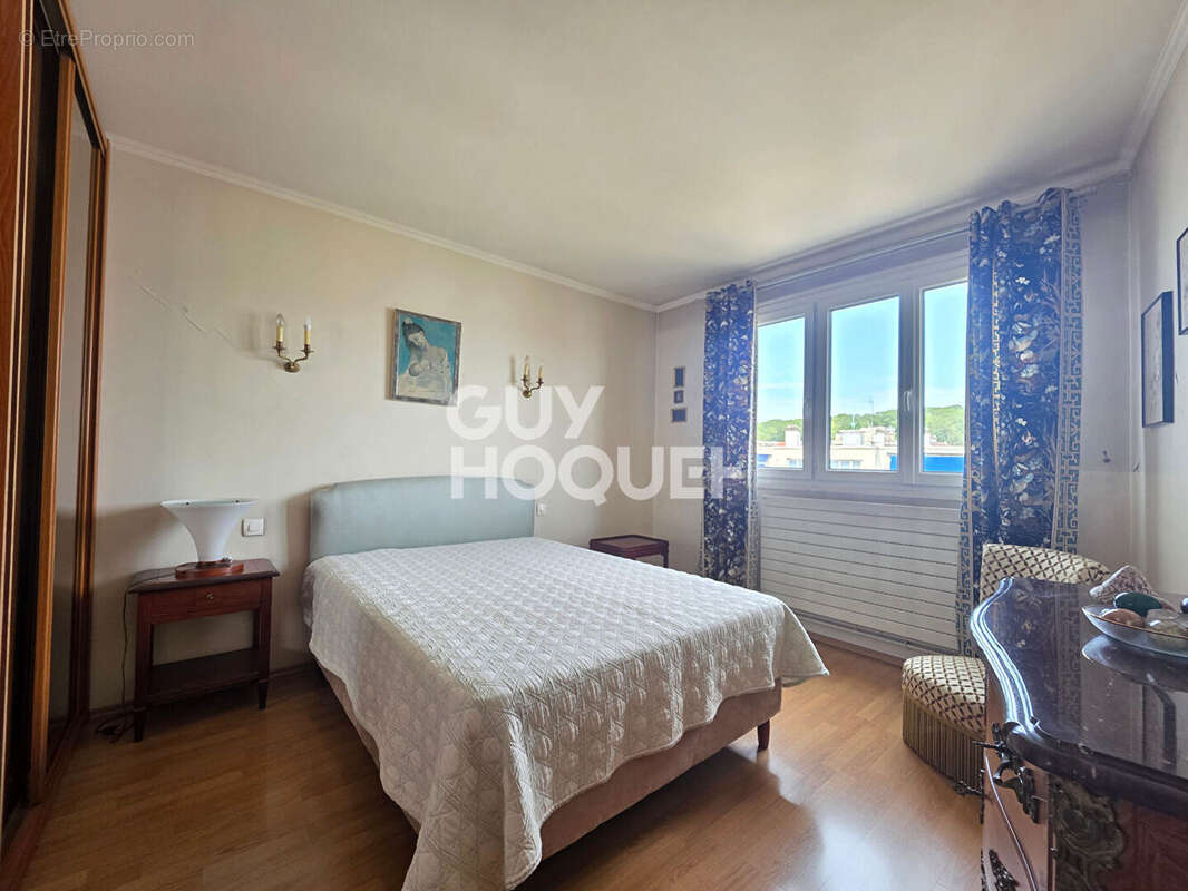 Limite Vincennes ! 86 m² avec vue Tour Eiffel, balcon, terrasse, parking - photo 7