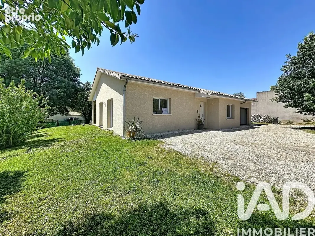 Photo 1 - Maison à LA CLISSE