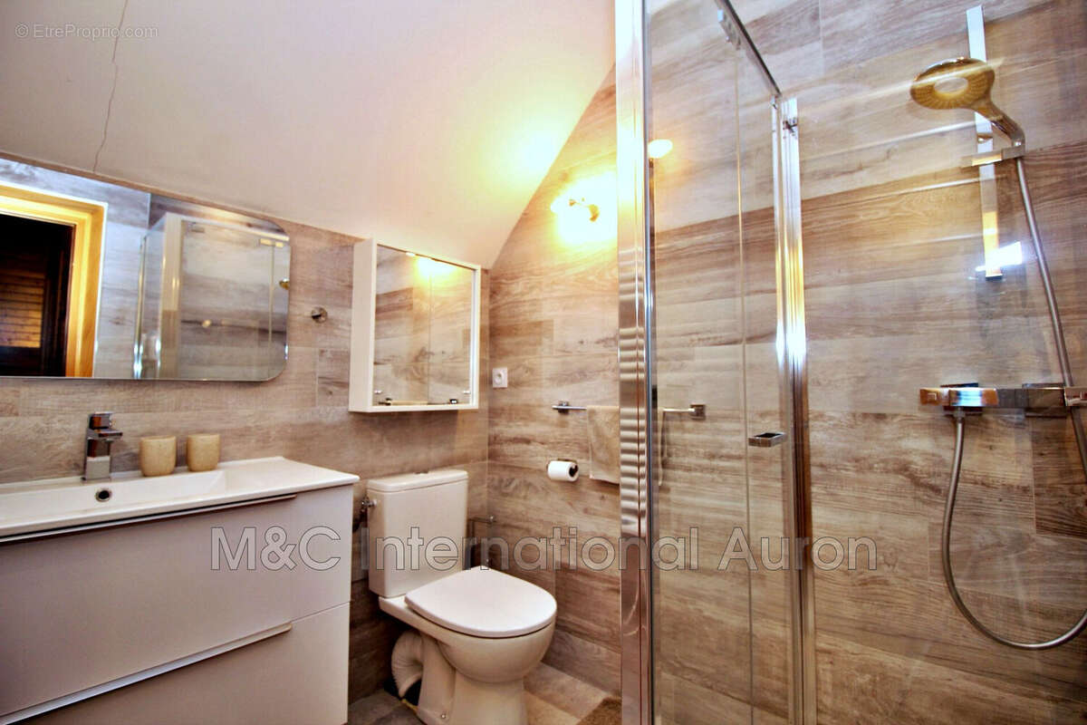 Appartement à SAINT-ETIENNE-DE-TINEE