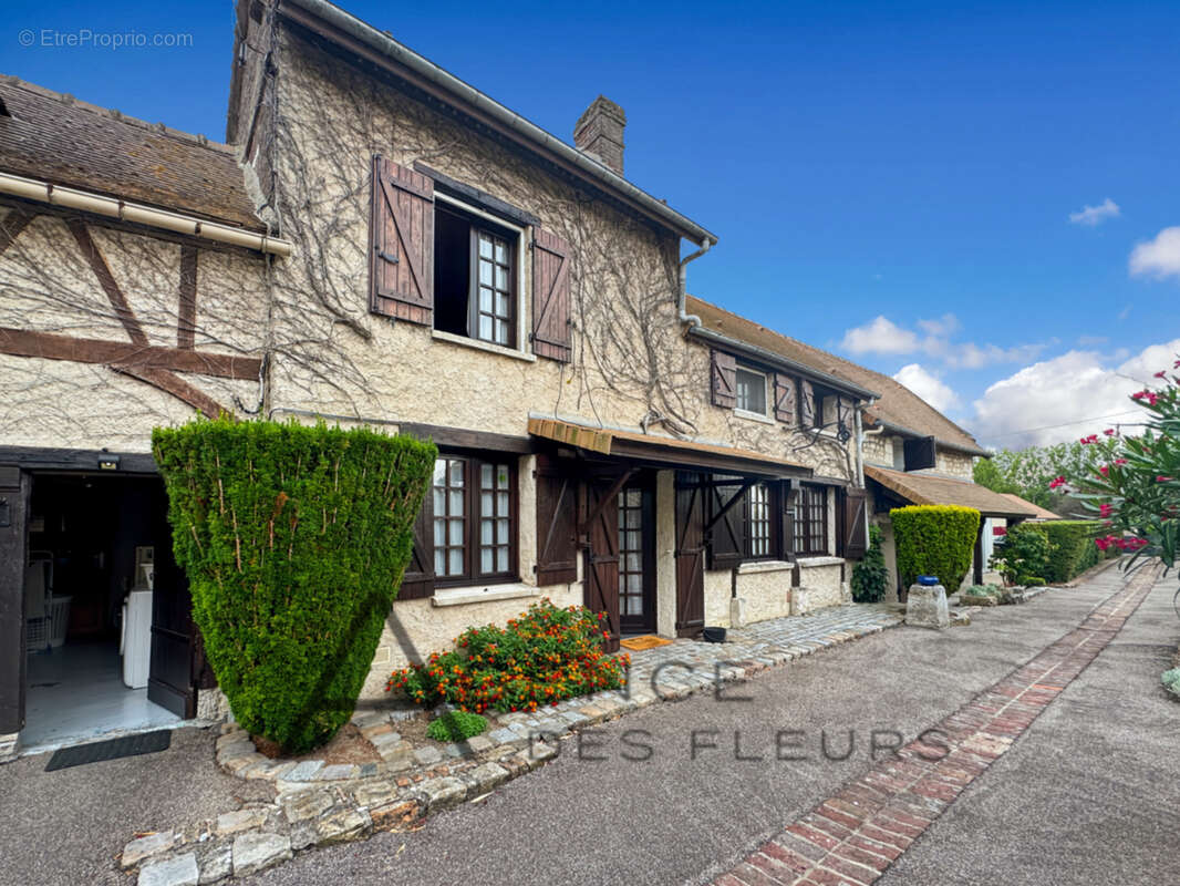Maison à TOURVILLE-LA-RIVIERE