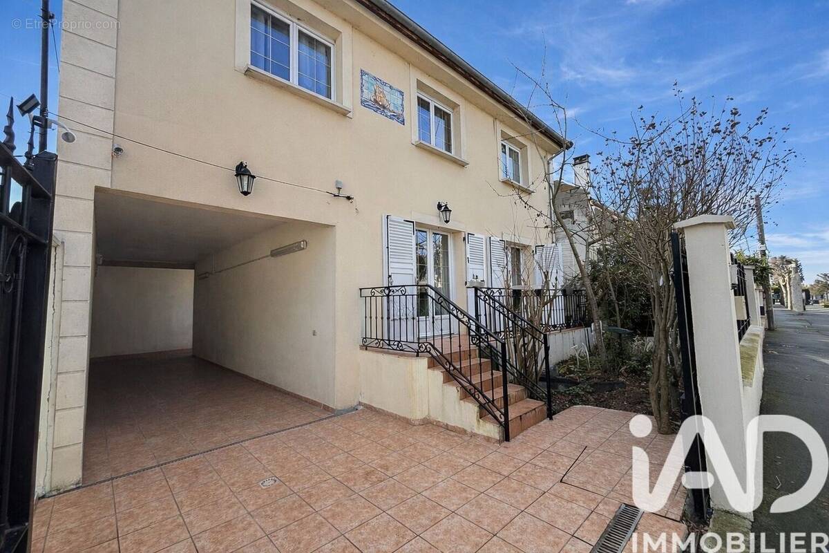 Photo 1 - Maison à GAGNY