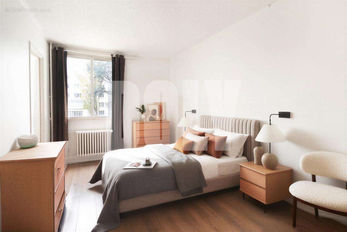 Appartement à PARIS-16E