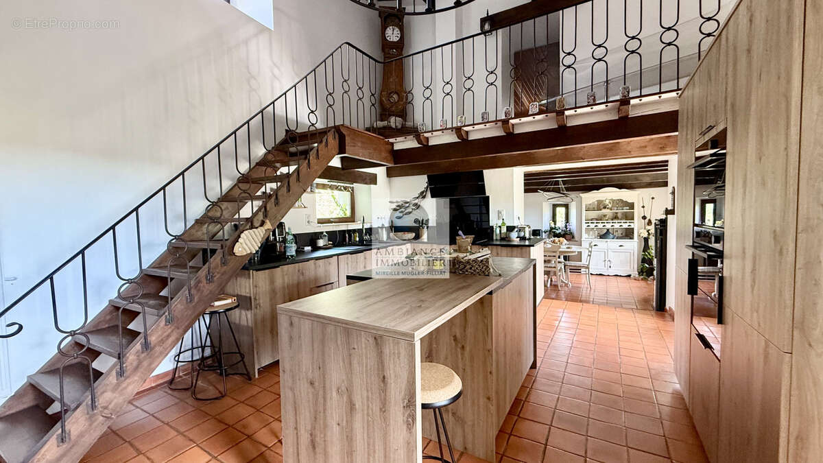 Maison à TOURNON-SUR-RHONE