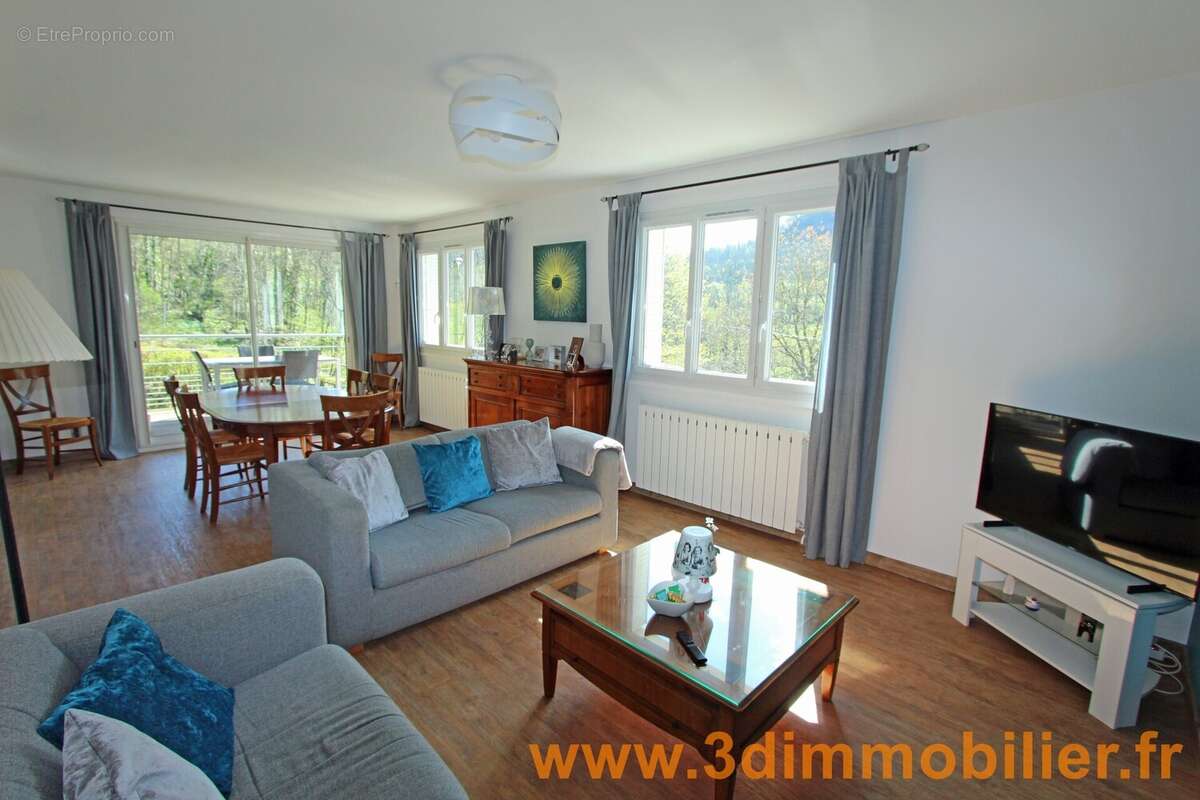 Maison à LONS-LE-SAUNIER