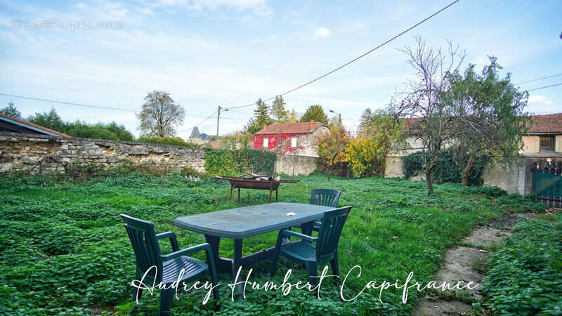 Maison à SAINT-MAURICE-SOUS-LES-COTES