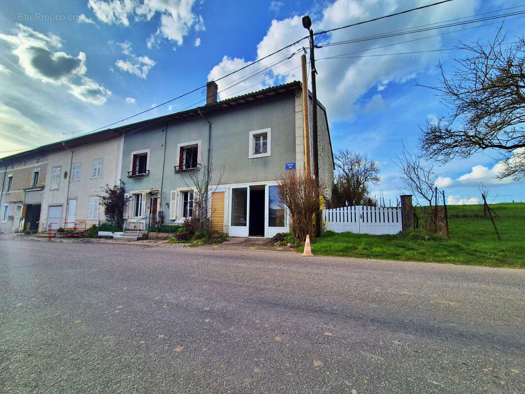 Maison à BOVEE-SUR-BARBOURE