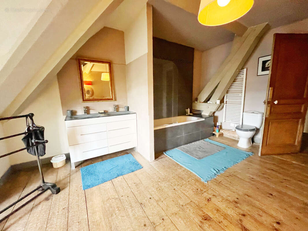 Maison à VILLEFRANCHE-SUR-SAONE