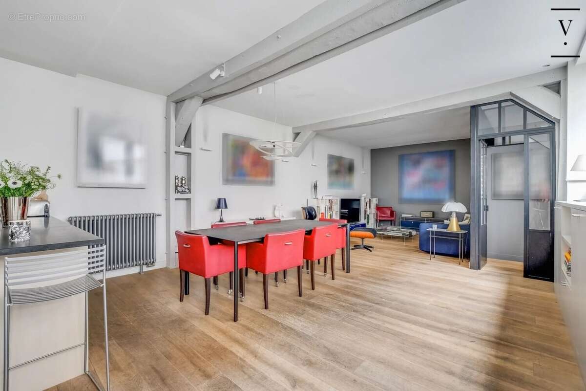 Appartement à PARIS-11E