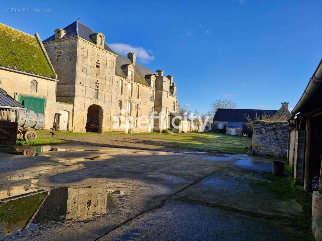 Maison à VIENNE-EN-BESSIN