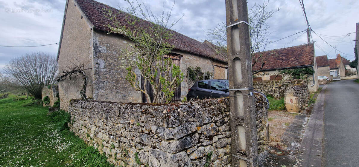 Maison à POULIGNY-SAINT-PIERRE