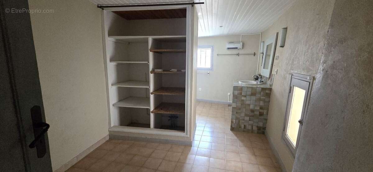 Maison à SAINT-QUENTIN-LA-POTERIE