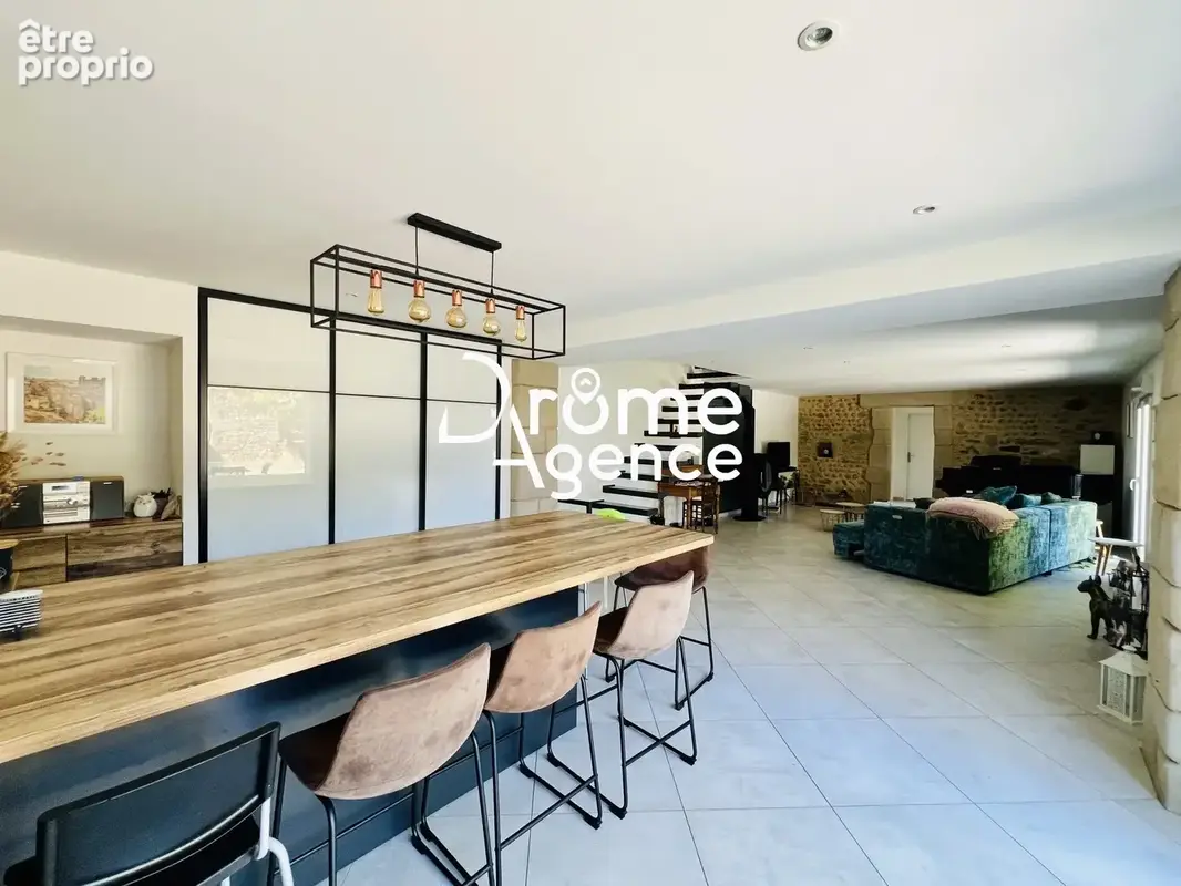 Maison 7 pièces 200 m² à vendre à Chateauneuf-Sur-Isere (26300) - photo 8