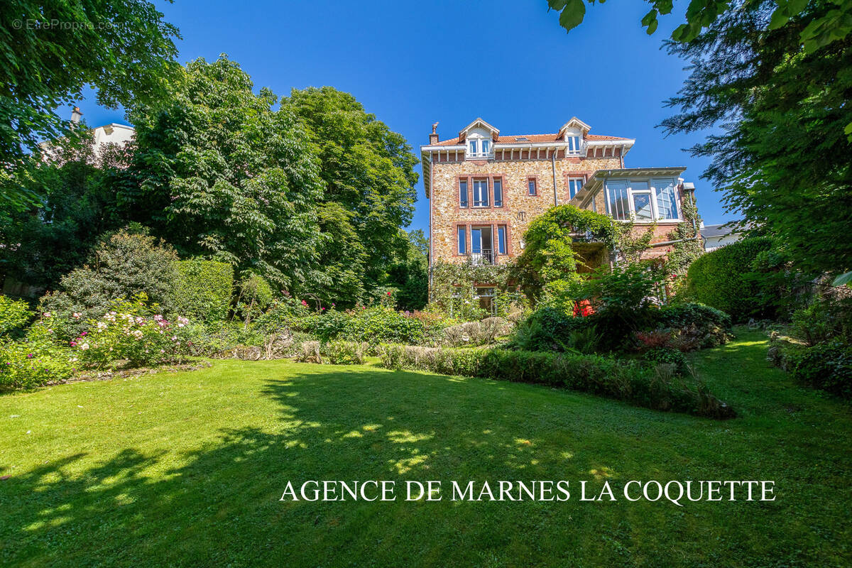 Maison à VILLE-D'AVRAY