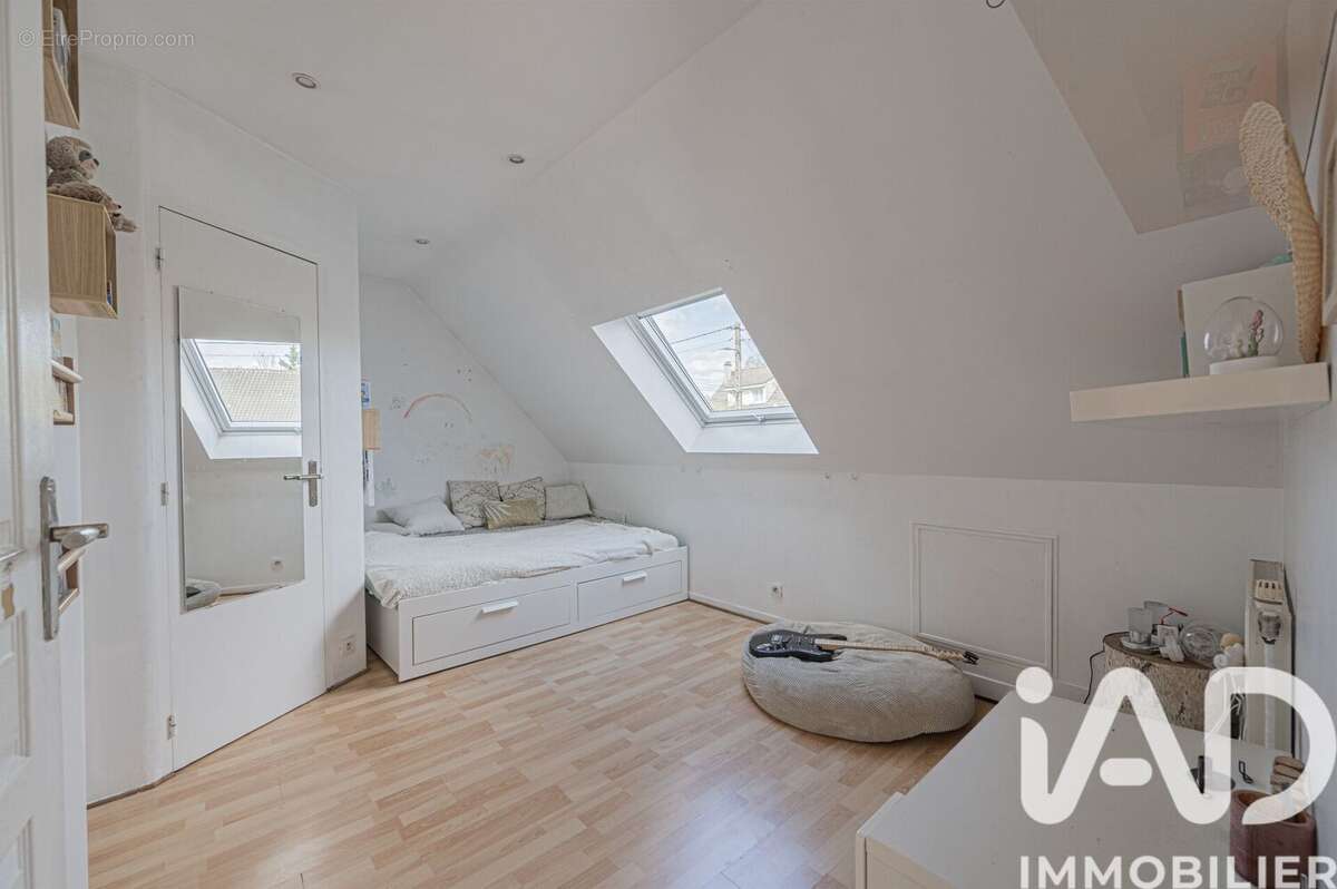 Maison 174 m² à Carnetin  - photo 6