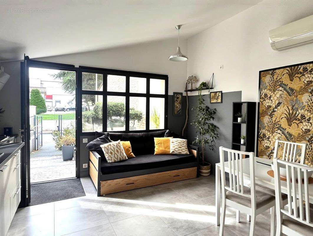 Maison à MESCHERS-SUR-GIRONDE