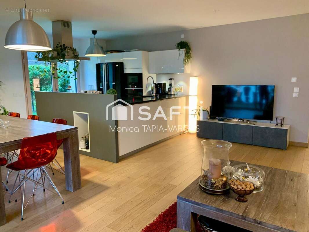 Appartement 102 m² à Divonne-Les-Bains  - photo 6
