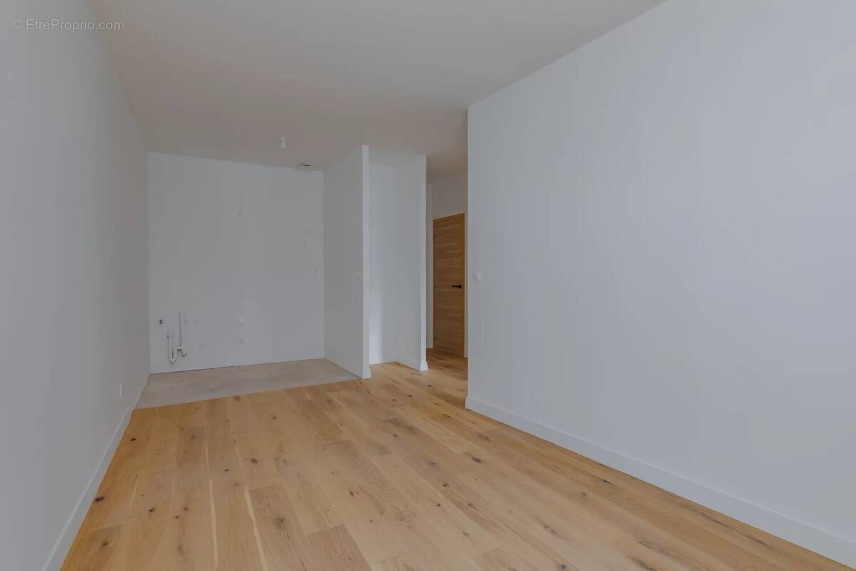 Appartement à SAINT-GENIS-LAVAL