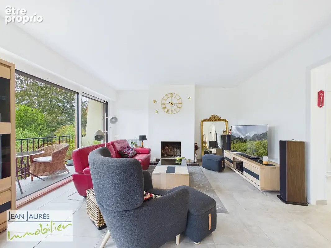 Superbe appartement de standing de 132m2, balcon, garage et cave. - photo 6