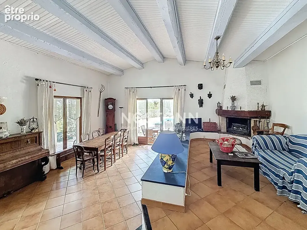 A VENDRE -Maison Le Cannet Des Maures 6 pièces 156 m2-Terrain 3580m2- Piscine,Carport,sous-sol - photo 4