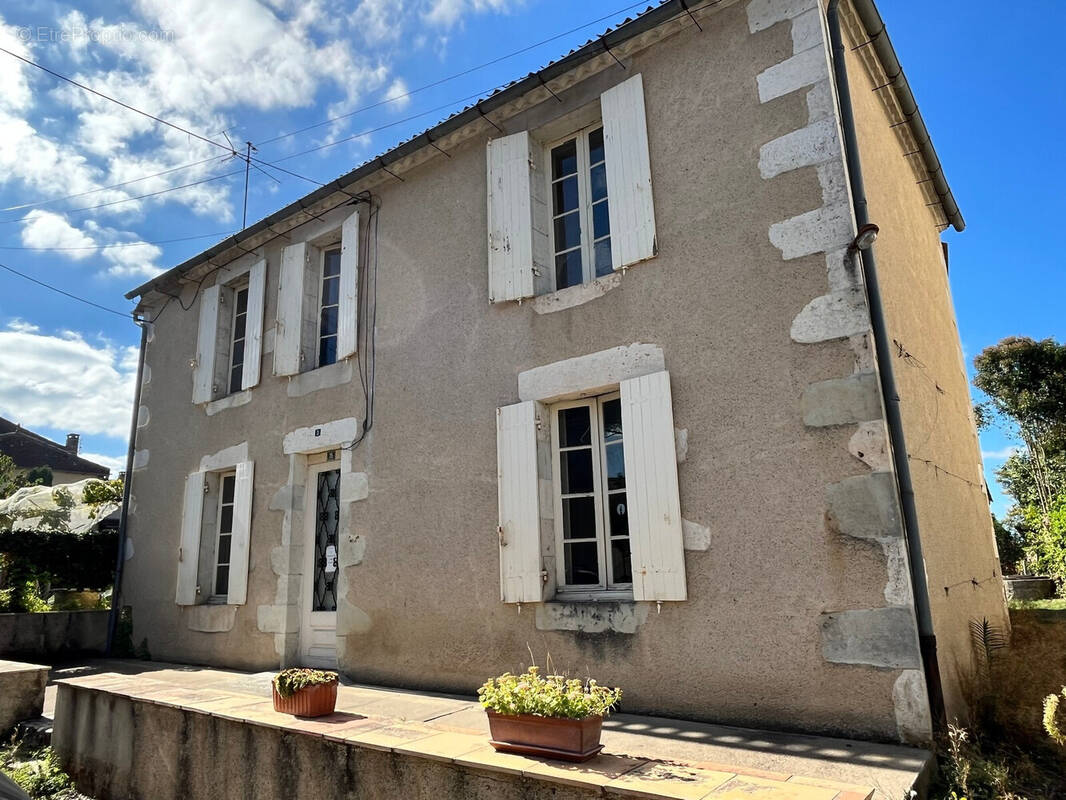 Maison à DURAS