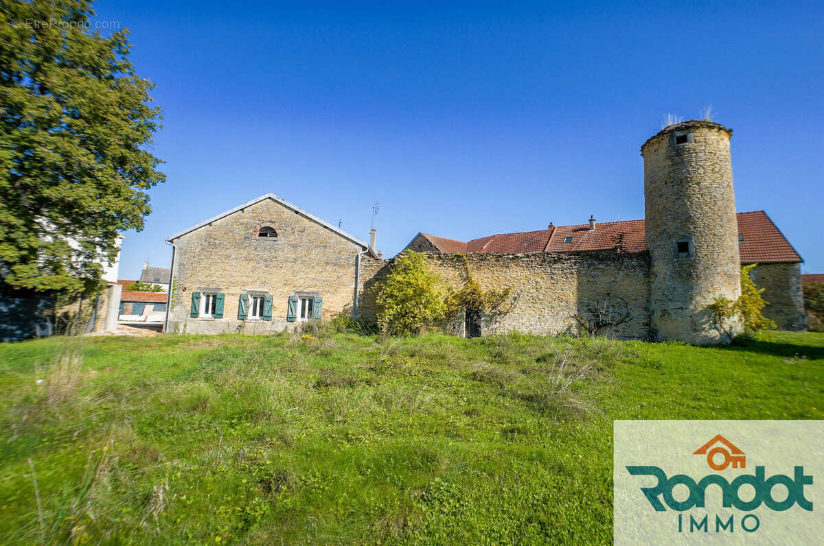 Maison à MARCILLY-SUR-TILLE