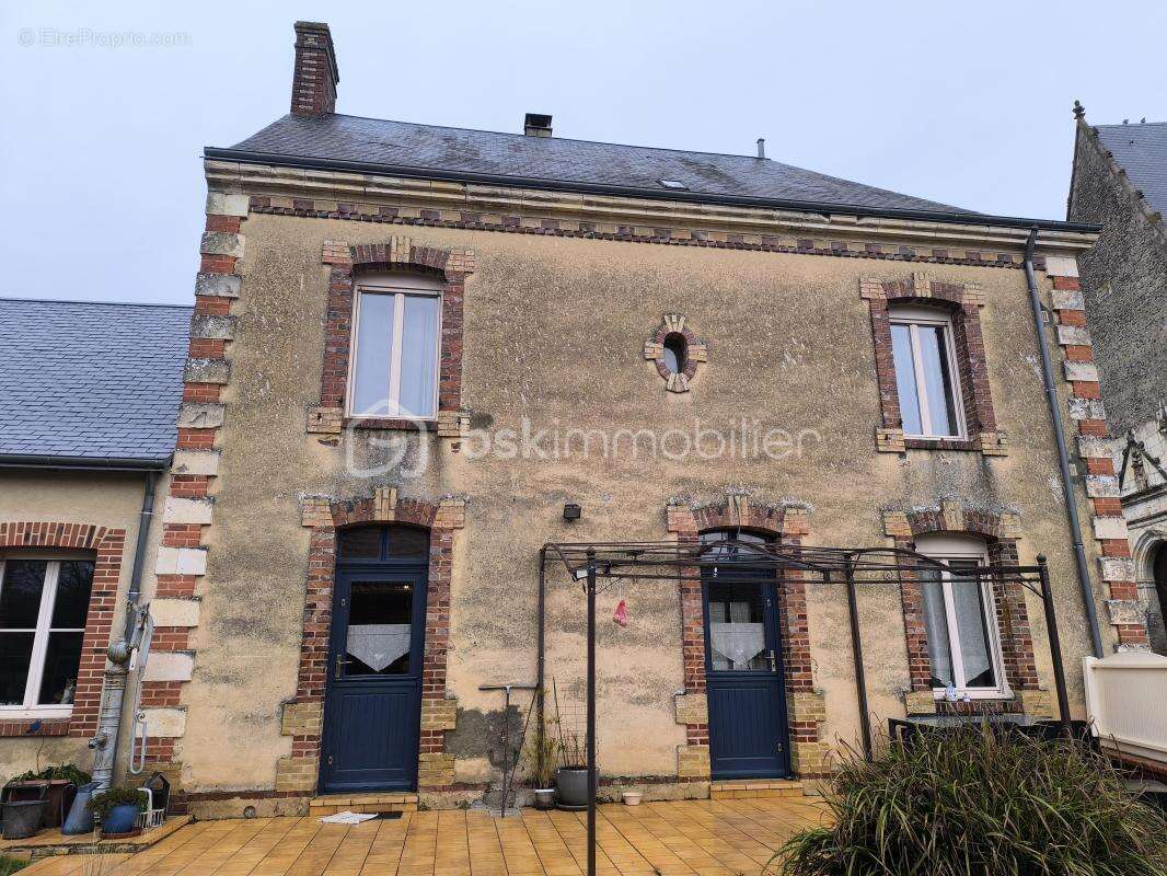 Maison à SAINTE-OSMANE