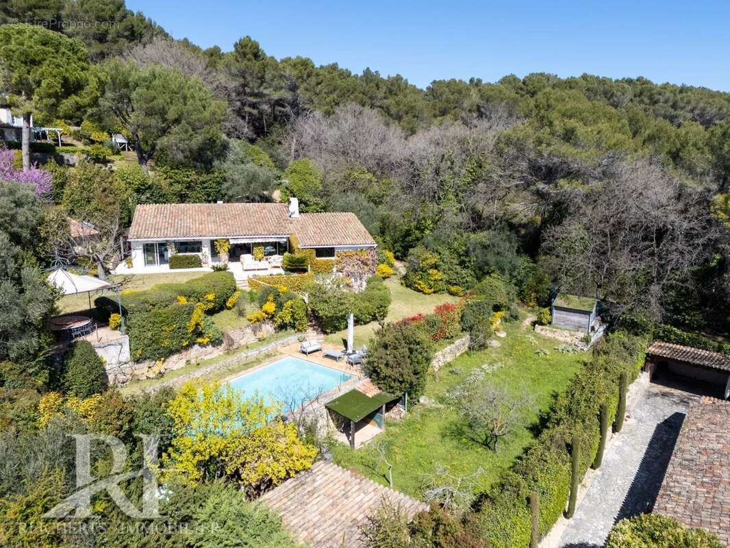 Maison à MOUGINS