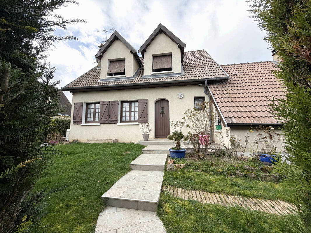 Maison à LES NOES-PRES-TROYES