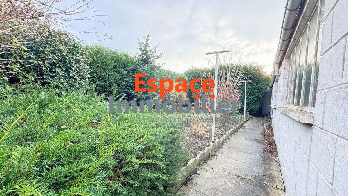 Maison à DOUCHY-LES-MINES