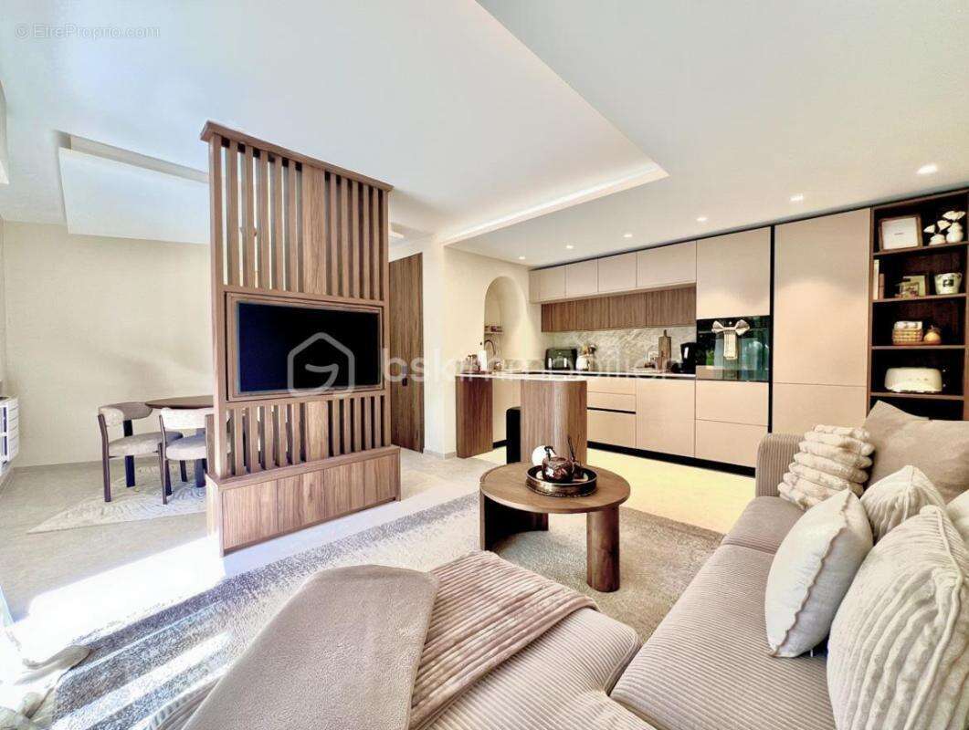 Appartement à MANDELIEU-LA-NAPOULE