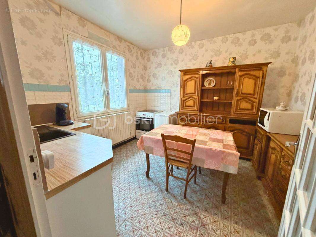 Maison à SAINT-BONNET-DE-MURE