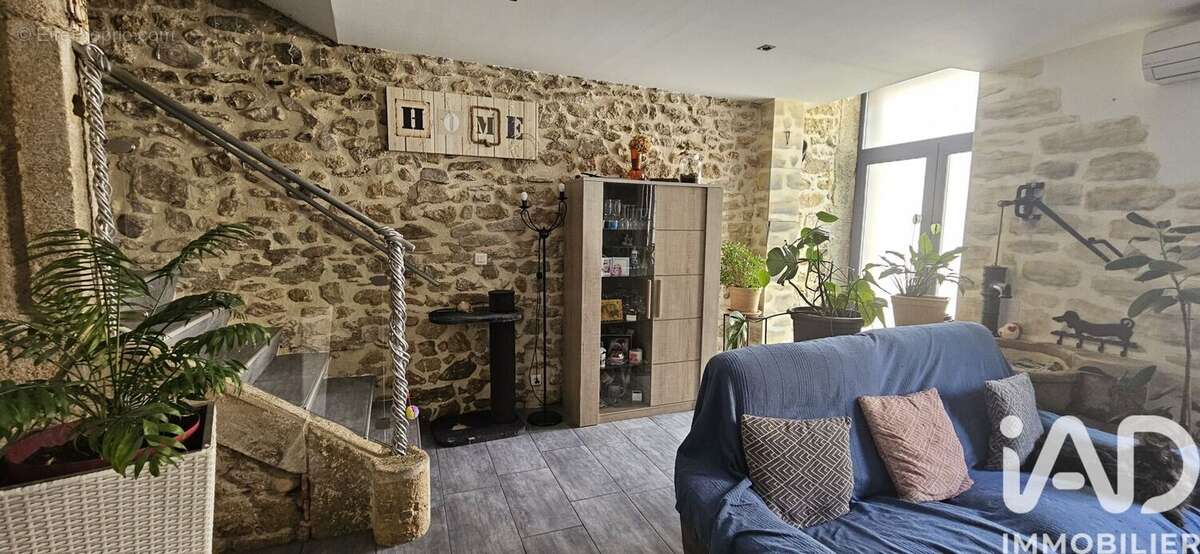 Maison 194 m² à Saint-Felix-De-Lodez  - photo 6