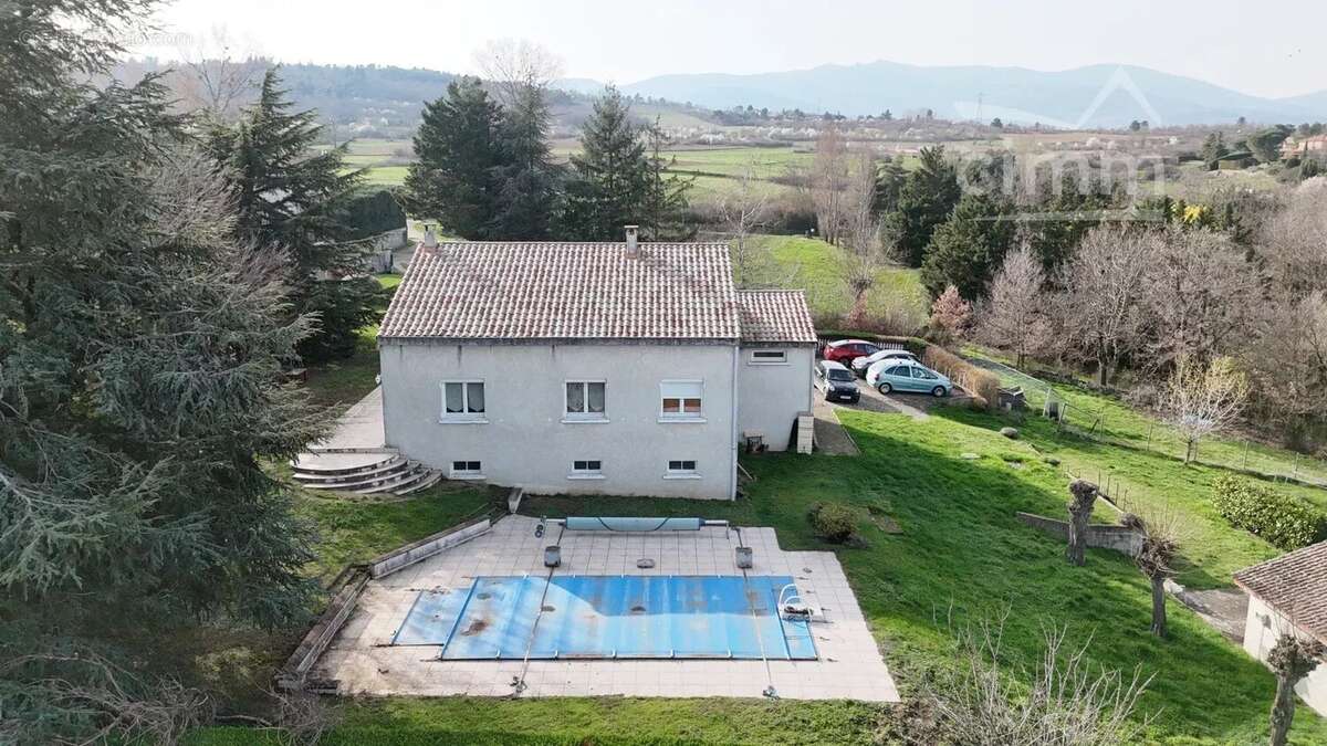 Maison à SAINT-PIERRE-DE-BOEUF