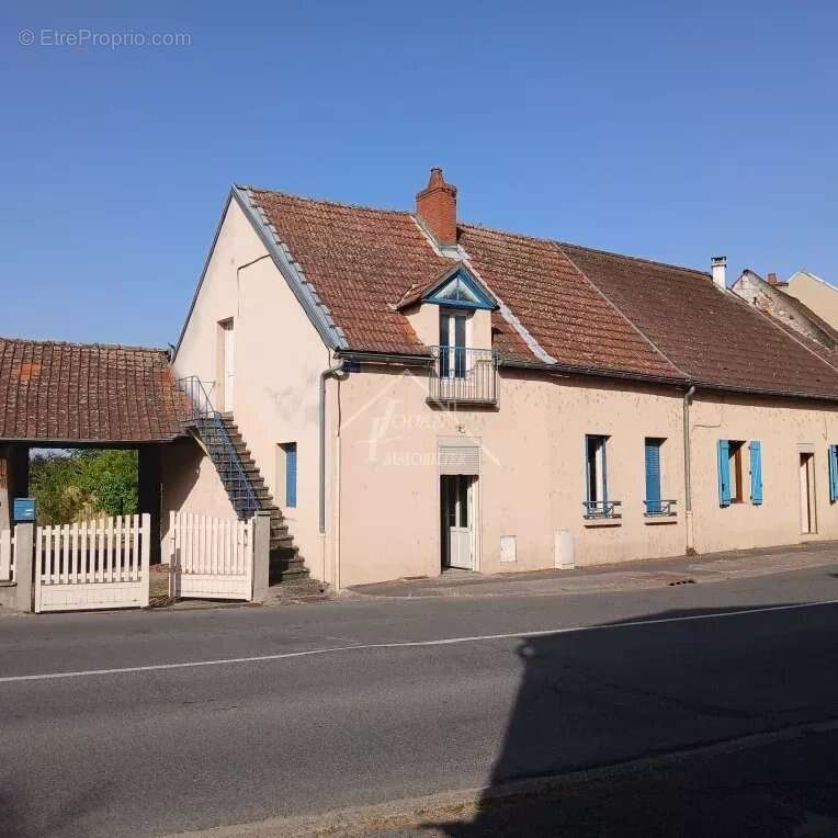 Maison à VARENNES-SUR-ALLIER