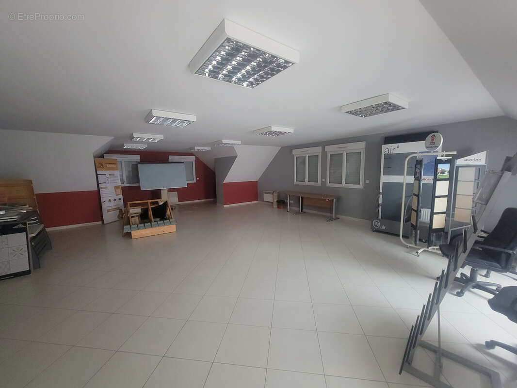 Commerce à SAINT-DOULCHARD