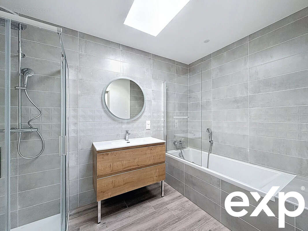 Maison à SAINTE-SOULLE