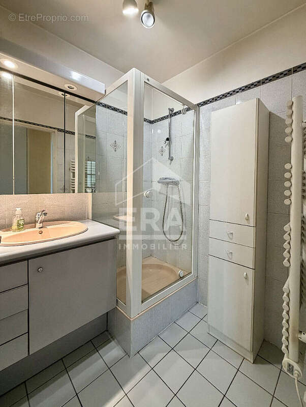 Appartement à LEVALLOIS-PERRET