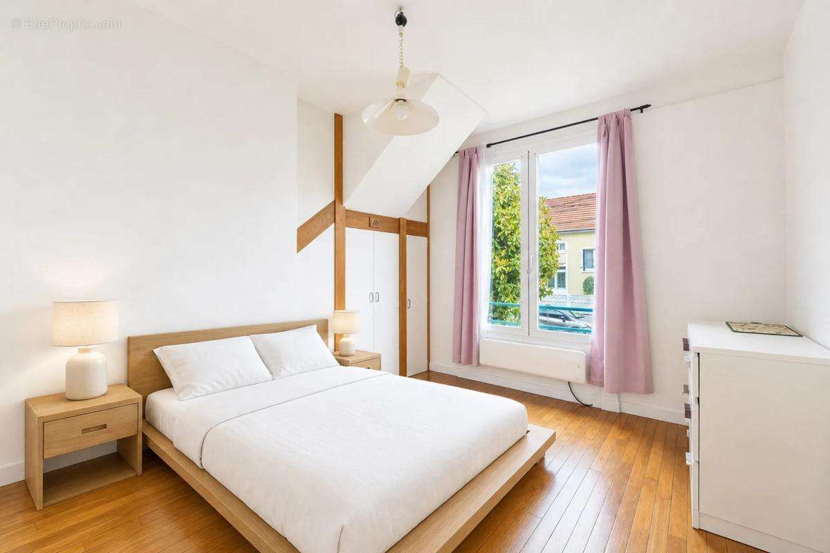 Maison à CHELLES